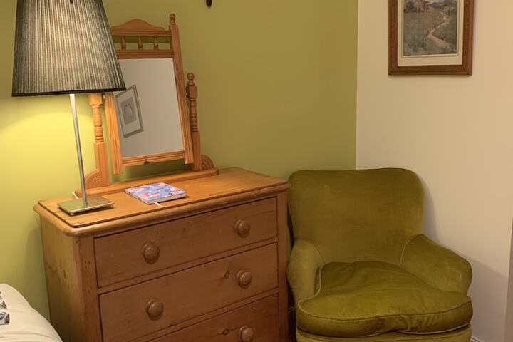 Room 4 of 62