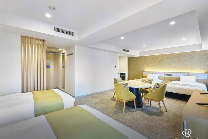 Room 15 of 42