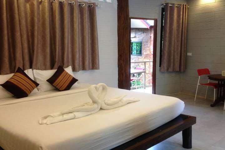 Room 2 of 34
