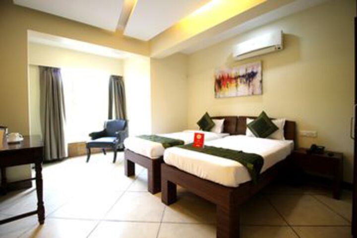 Room 10 of 25