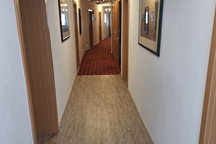 Ballroom/Hall 63 of 66