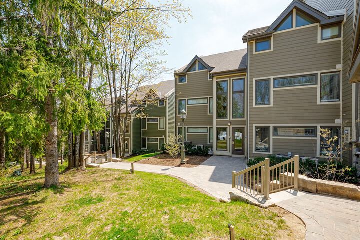 CHATEAU RIDGE CHALETS