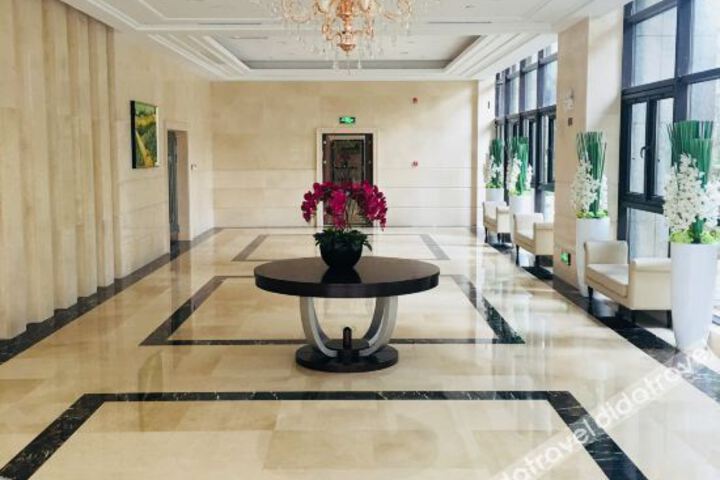 Hotel Interior 7 of 22