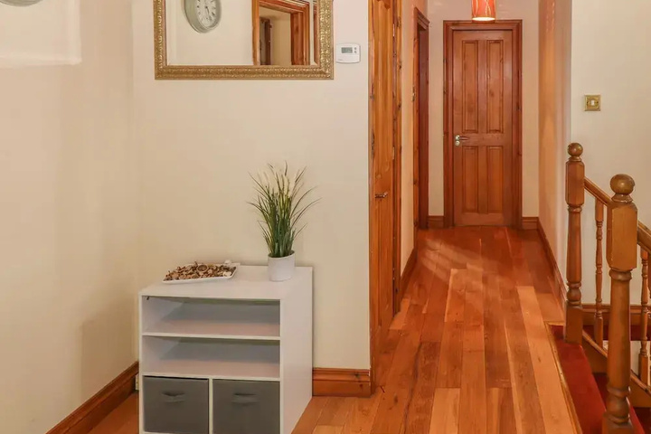 Room 10 of 23