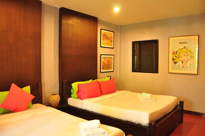 Room 13 of 70