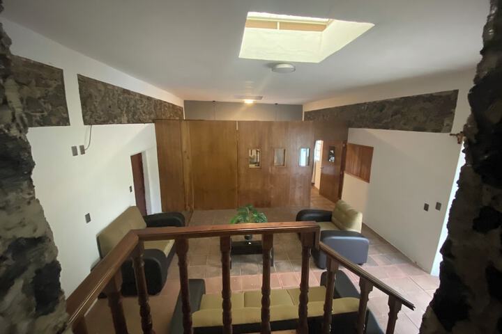 Room 33 of 172