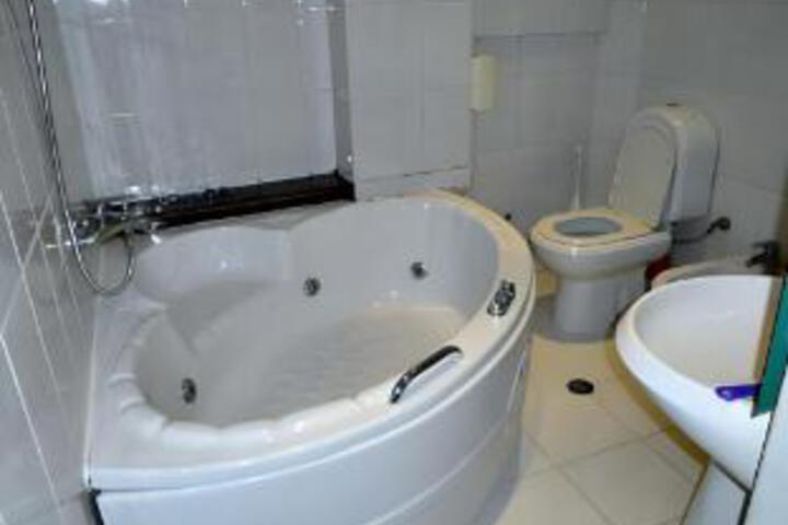 Room 7 of 23