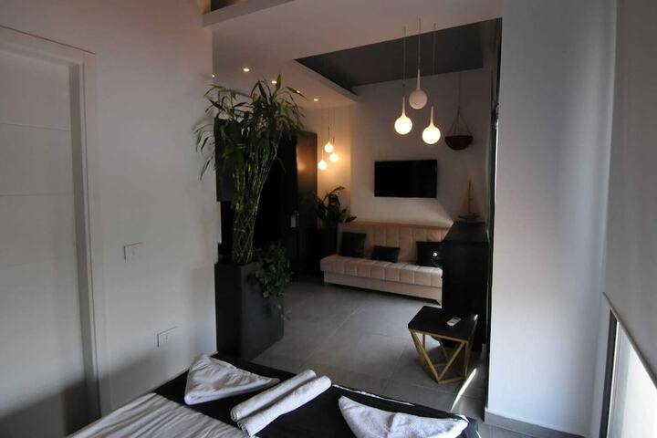 Room 11 of 36