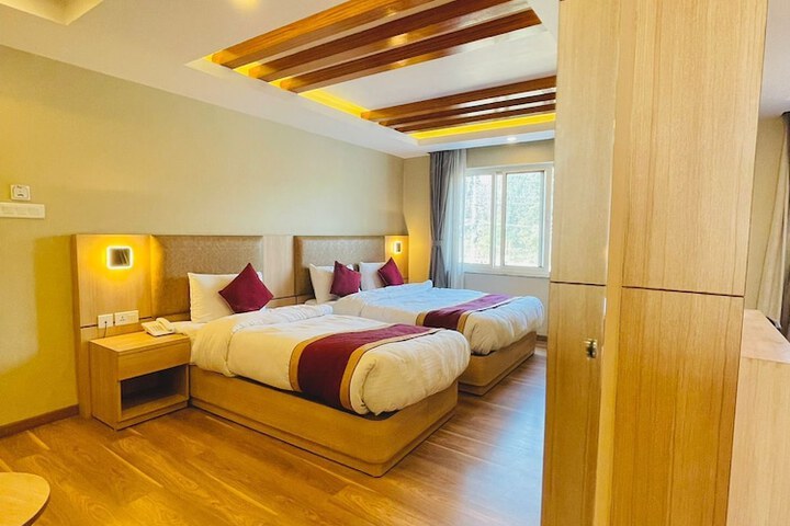 Room 12 of 24