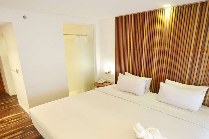 Room 19 of 64