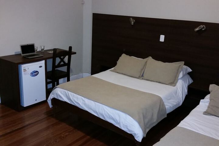 Room 17 of 40