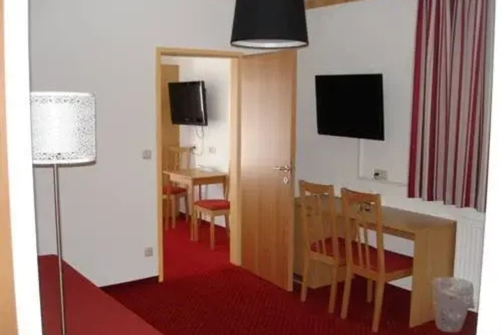 Room 2 of 16