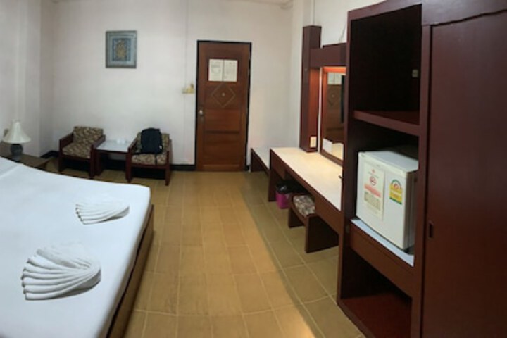 Room 8 of 56