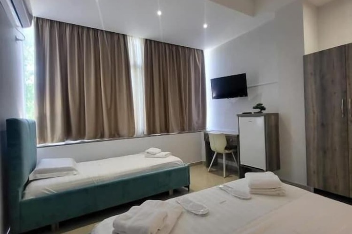Room 43 of 68