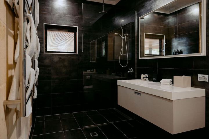 Room 42 of 71