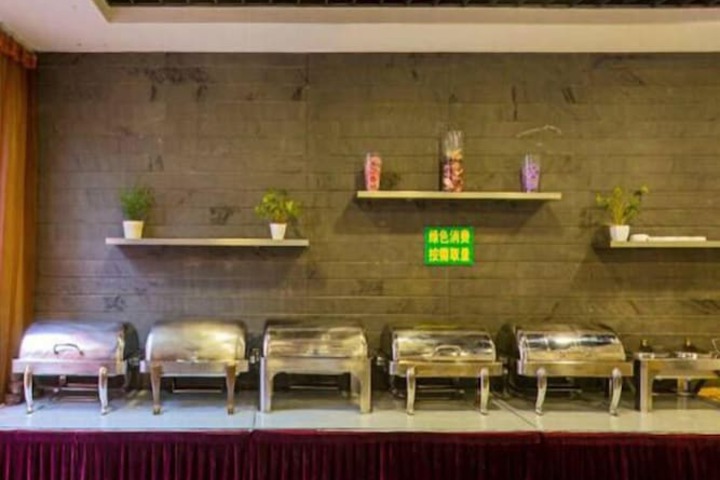 Dining Photos