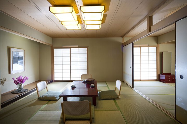 Room 7 of 88