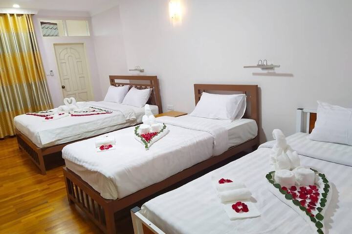 Room 6 of 35