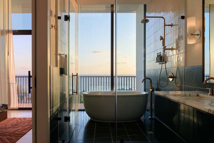 Room 43 of 206