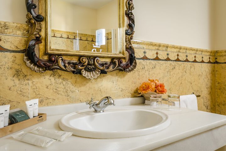 Clean Restrooms