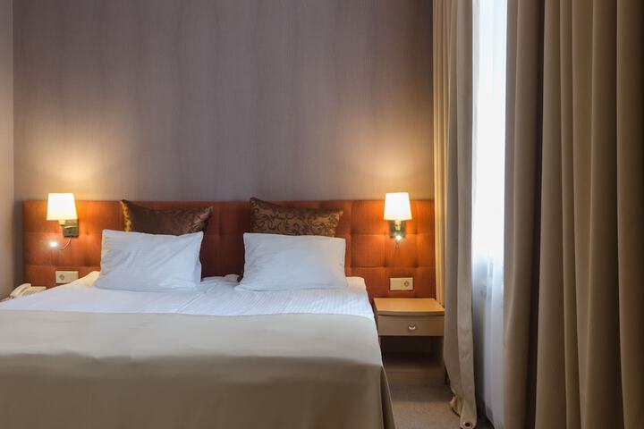 Room 4 of 35