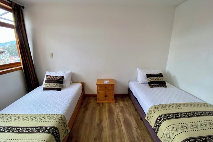 Room 33 of 35