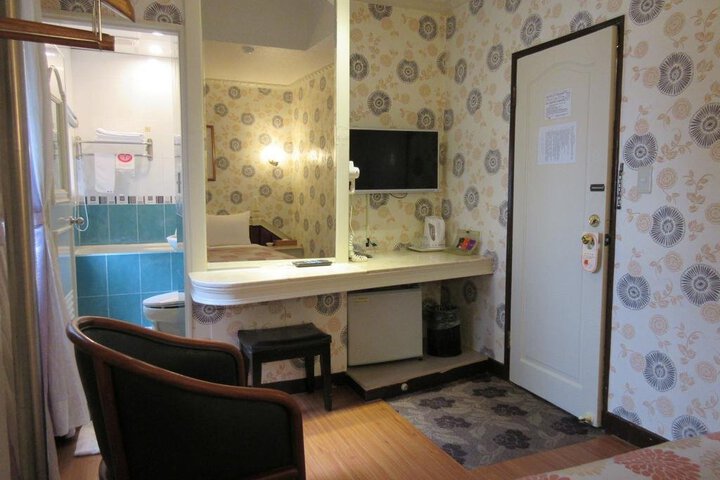 Photo 8
