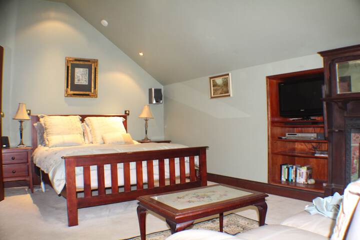 Room 7 of 44