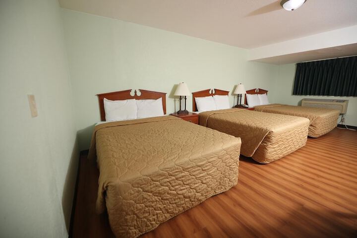 Room 14 of 28