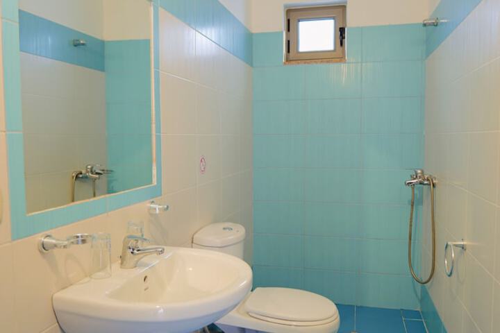 Room 93 of 111