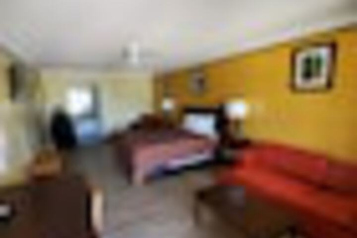 Room 50 of 177