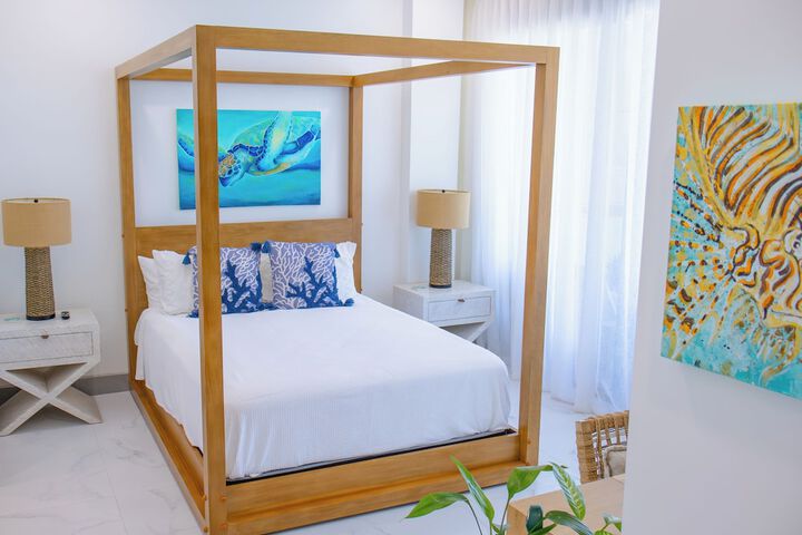 Room 2 of 36