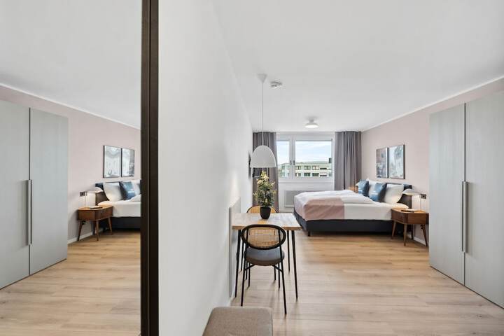 Room 2 of 62