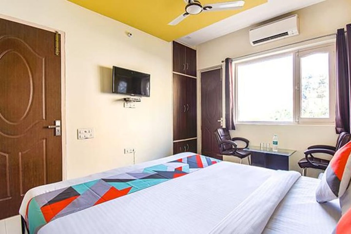 Room 9 of 26