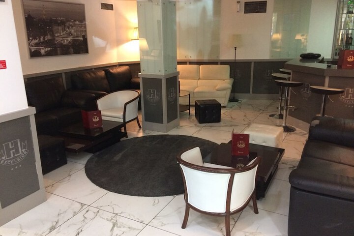 Business Center 53 of 65