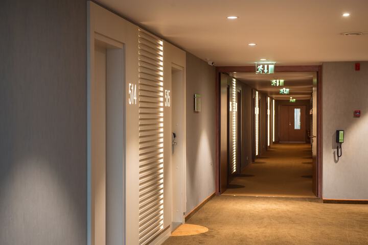 Ballroom/Hall 56 of 81