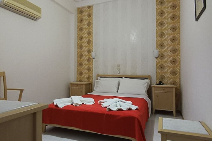 Room 7 of 24