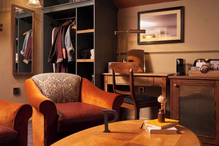 Room 18 of 52