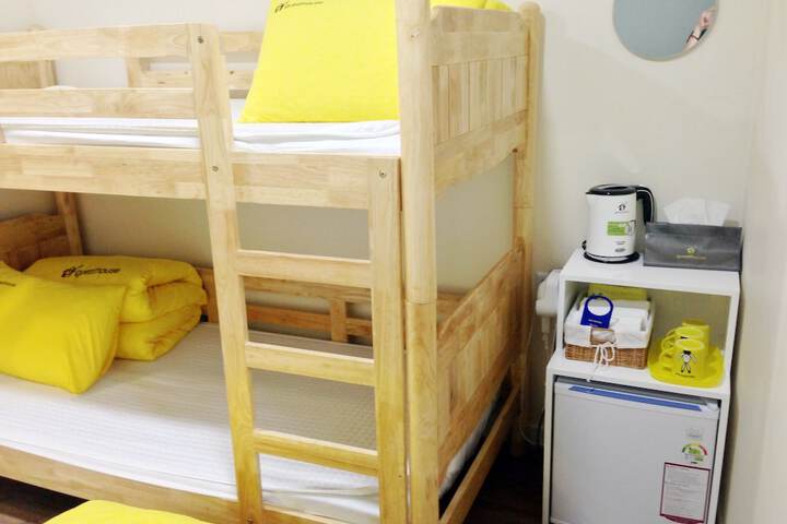 Room 16 of 33