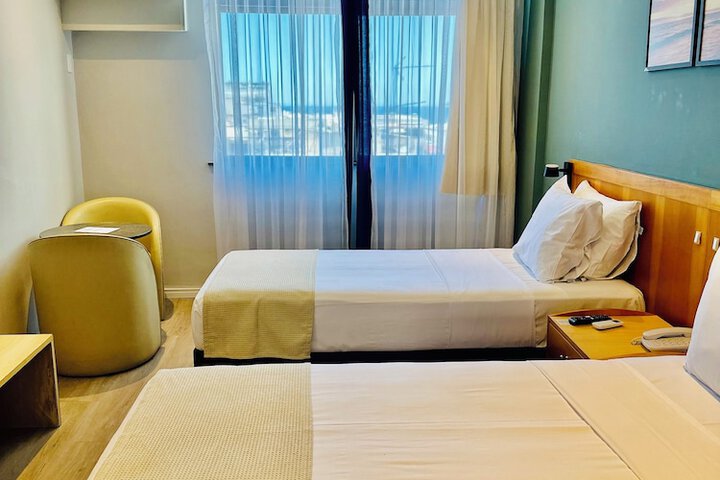Room 21 of 43