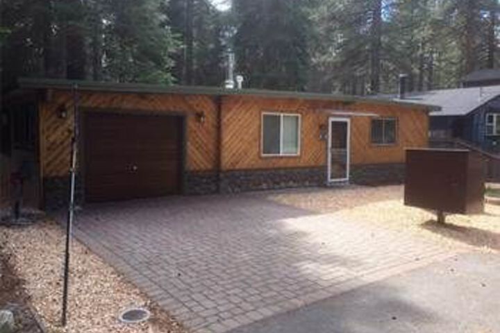 Exterior of 556 Eloise by RedAwning