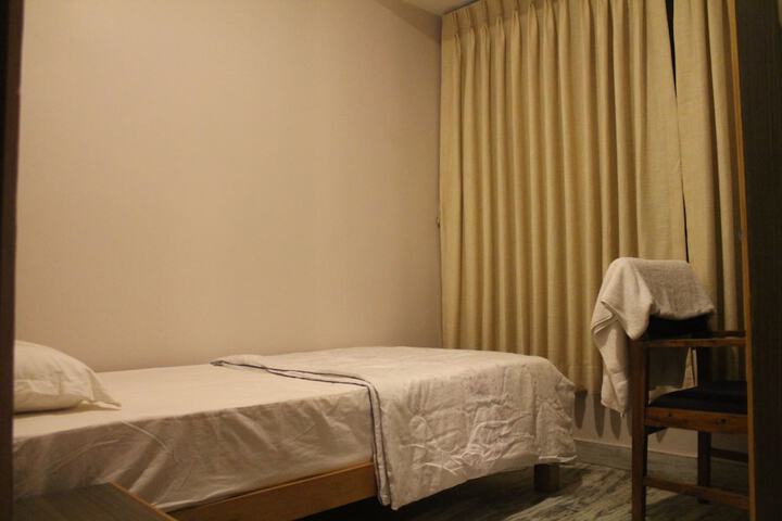 Room 68 of 90