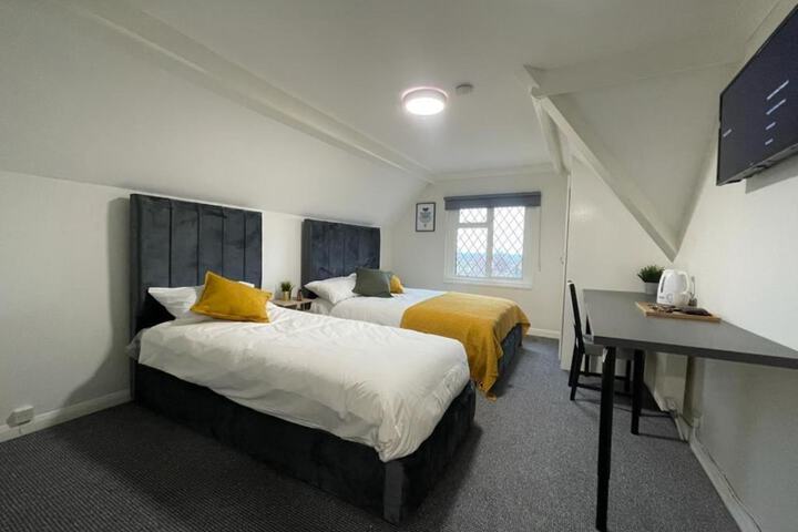 Room 10 of 129