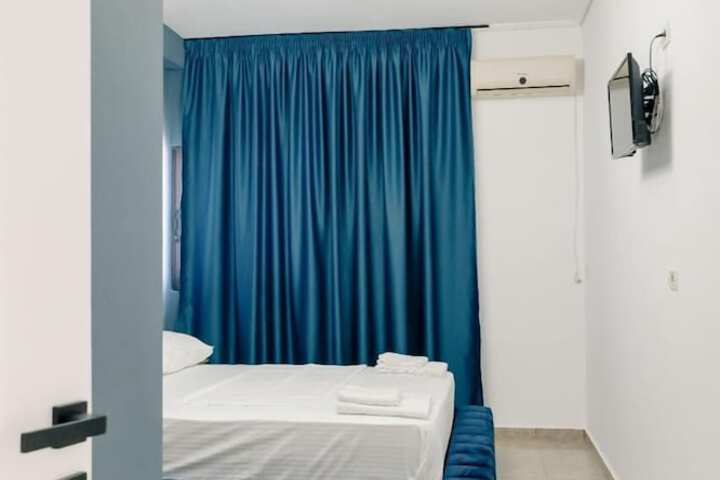 Room 11 of 65