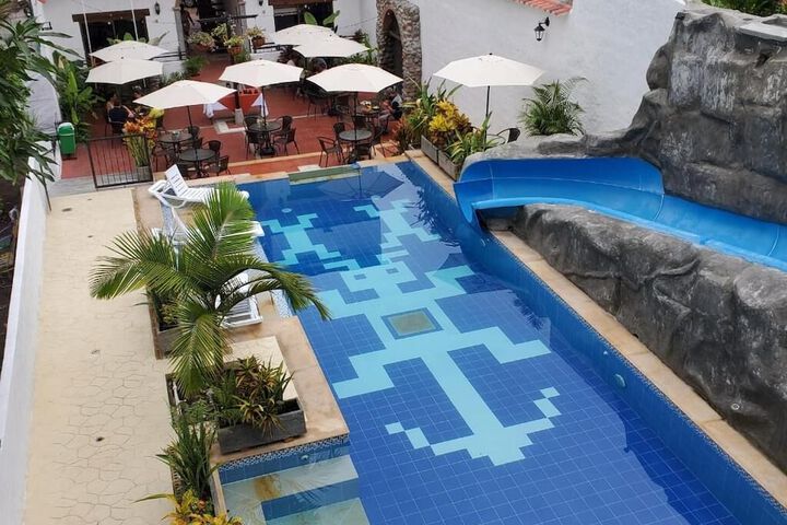 Pool 22 of 37