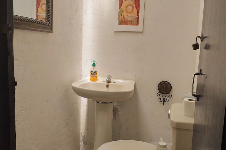 Room 30 of 46