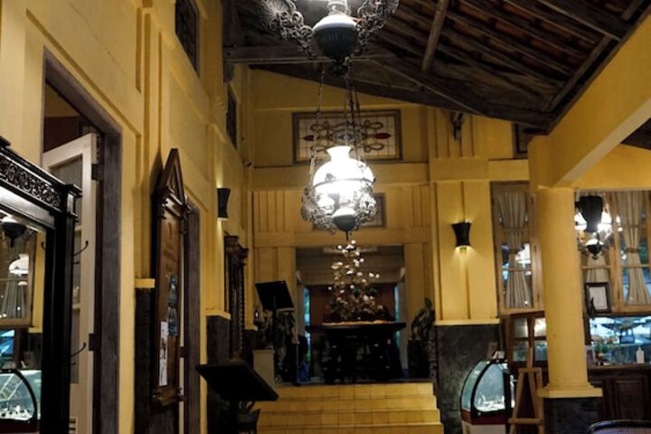 Hotel Interior 4 of 180