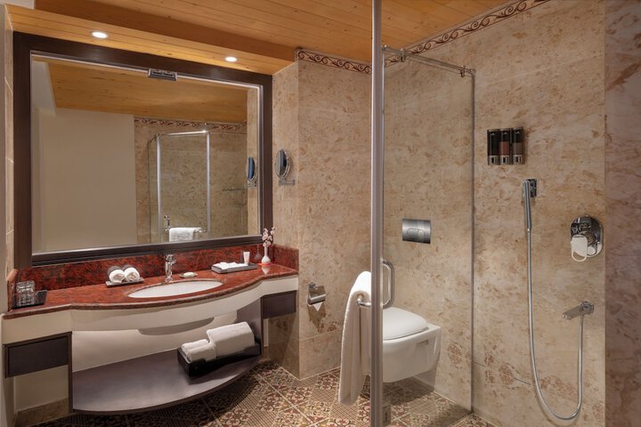 Room 9 of 26
