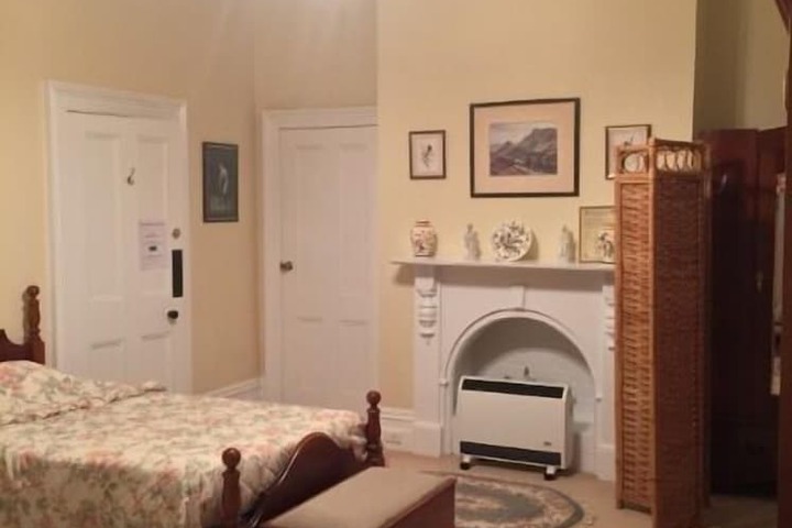 Room 5 of 57