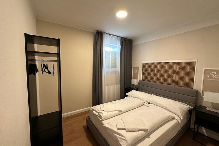 Room 10 of 64